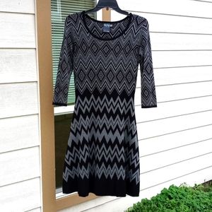 Gabby Skye Fit and Flare Sweater Dress Size Small Geometric Pattern